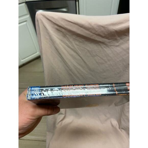 Deadliest Catch - Season Three (DVD, 2008, 3-Disc Set) Brand New Sealed - Picture 2 of 3